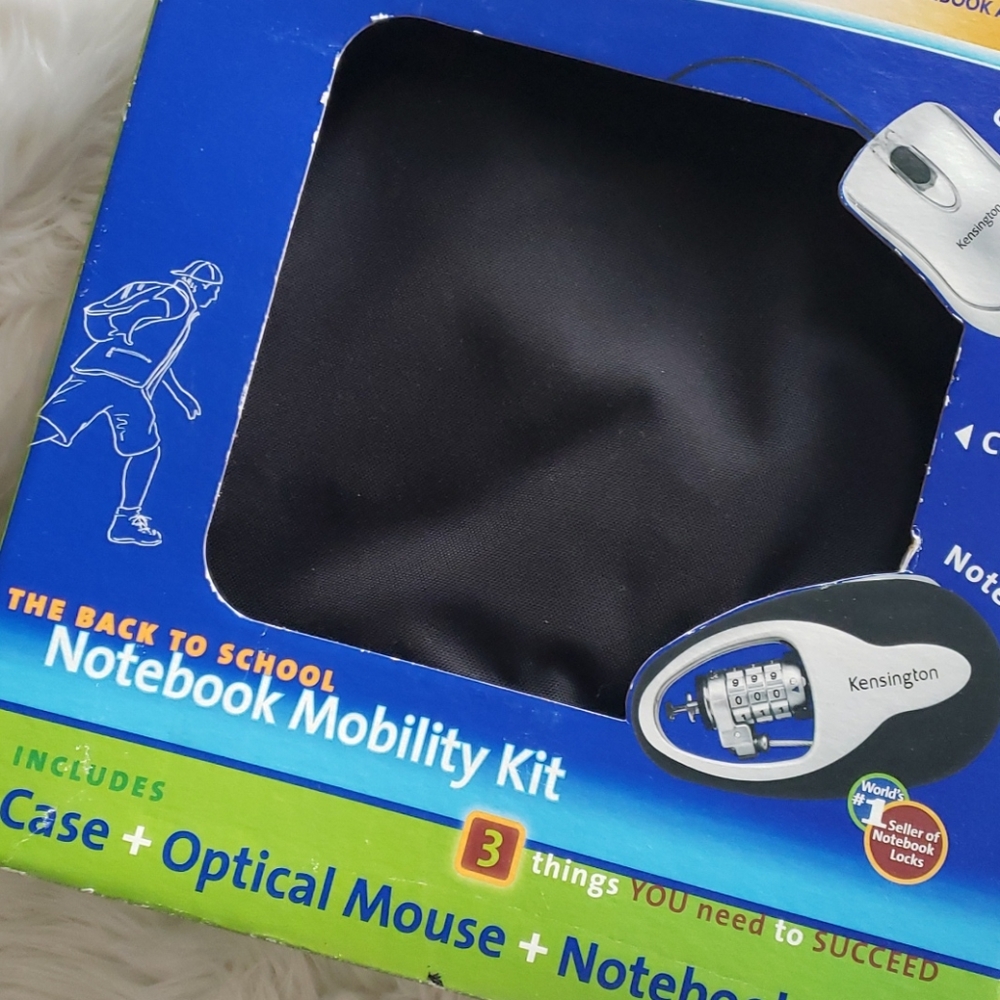 Kensington Black Notebook Mobility Kit Bag Mouse
